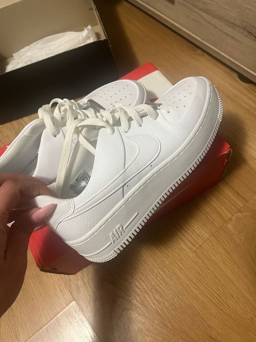 Дамски кецове Nike