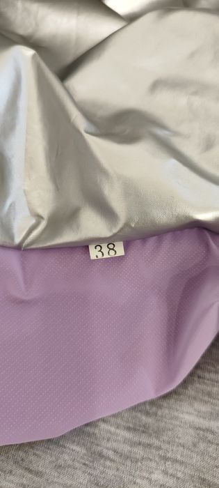 Продам зимнюю куртку на девочку