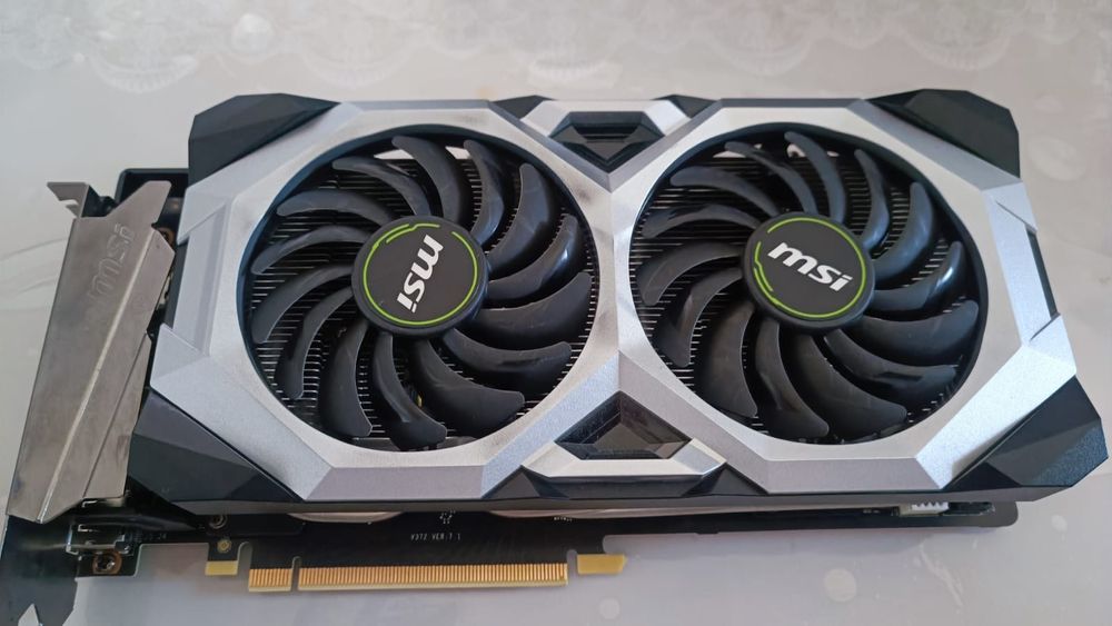 Видеокарта Nvidia RTX 2080 Super
[