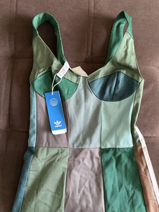 Продам новое спортивное платье Adidas