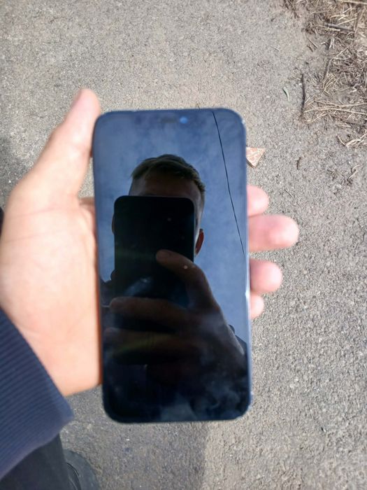 Vand iphone 12 ..