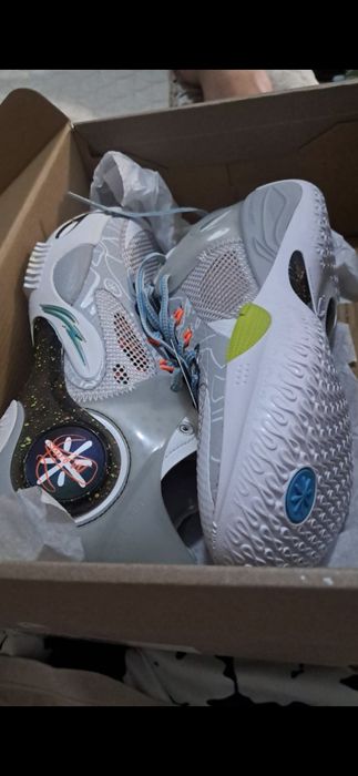 Кроссовки для баскетбола