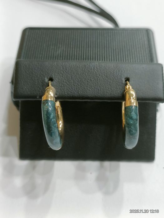 Vind cercei din aur cu email verde