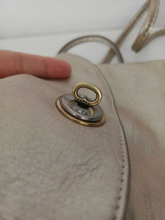 Fossil  чанта от естествена кожа