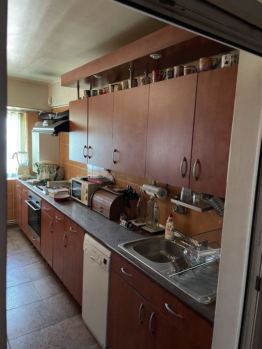 Apartament 4 cam