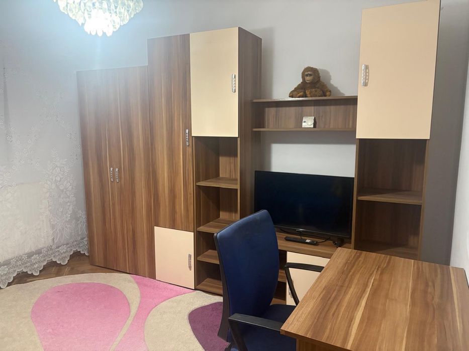 Inchiriez apartament