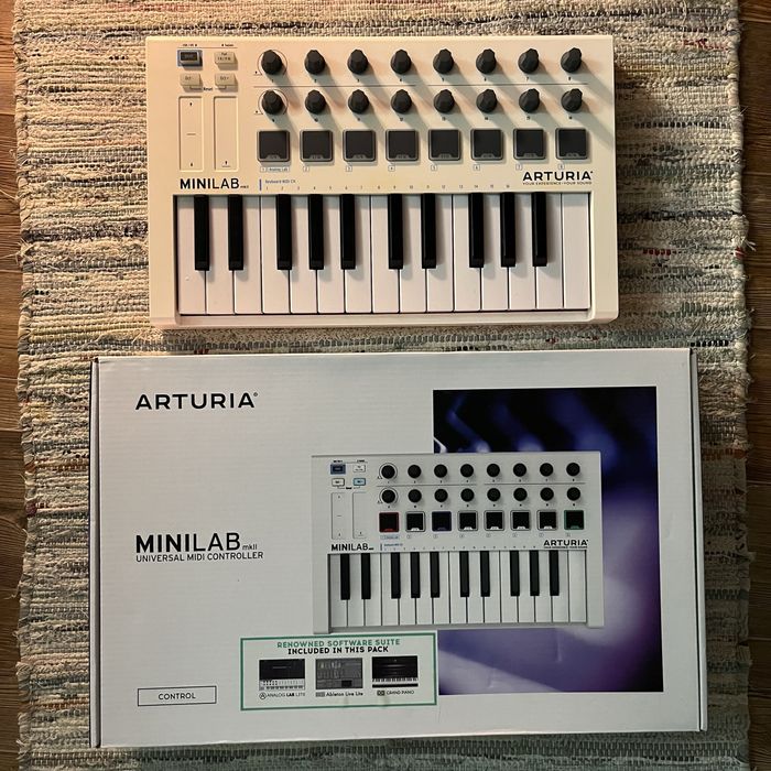 Arturia MiniLab MK II (2)