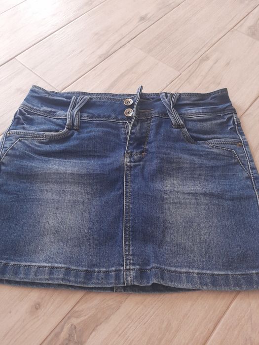 Дънкови поли две за 20лв