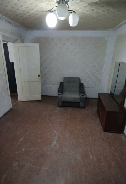 Продаю на Дубовой 1/4/4 кирпич