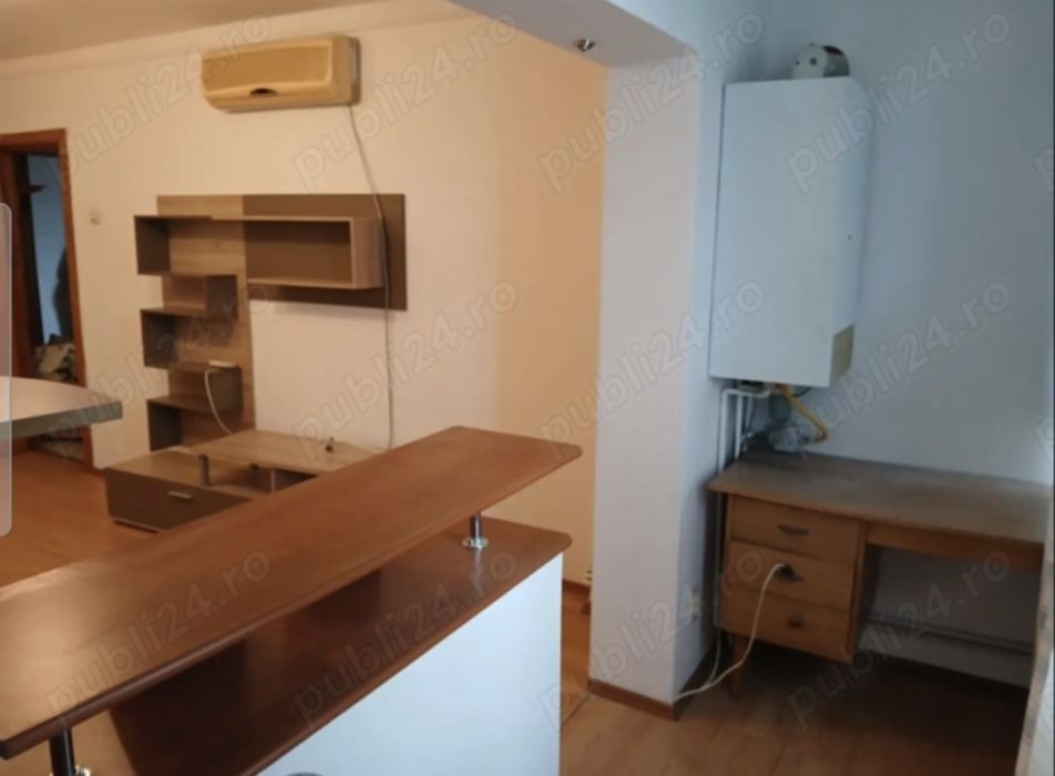 Inchiriez apartament 3 camere Piata Mihai Viteazu