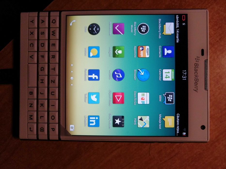 Telefon blackberry passport alb nou tipla nefolosit,