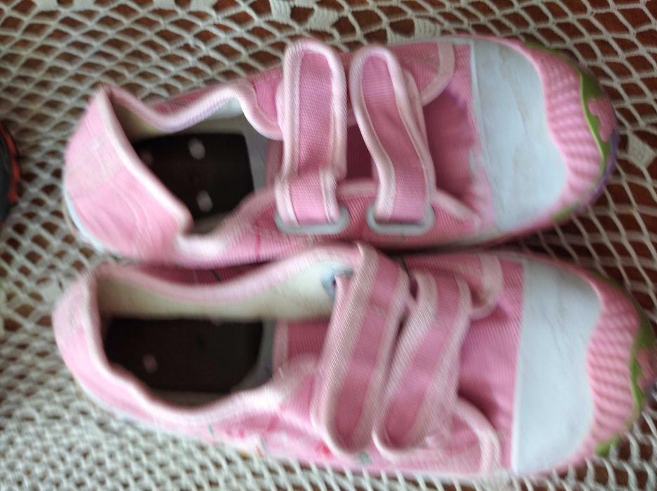 Обувки и кецове за момиченце 10-15 години