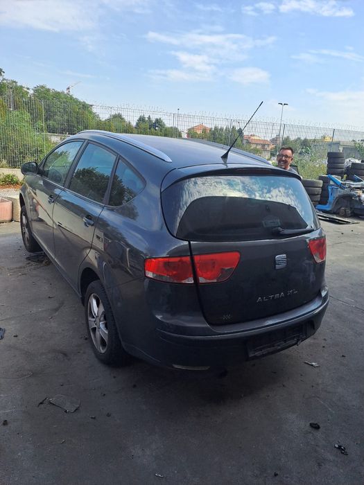 Dezmembrez seat altea