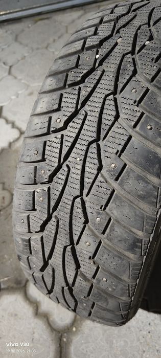 Продам комплект зимней резины