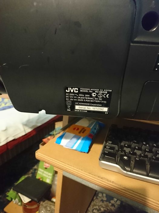 Vând Boombox JVC RV-NB52B