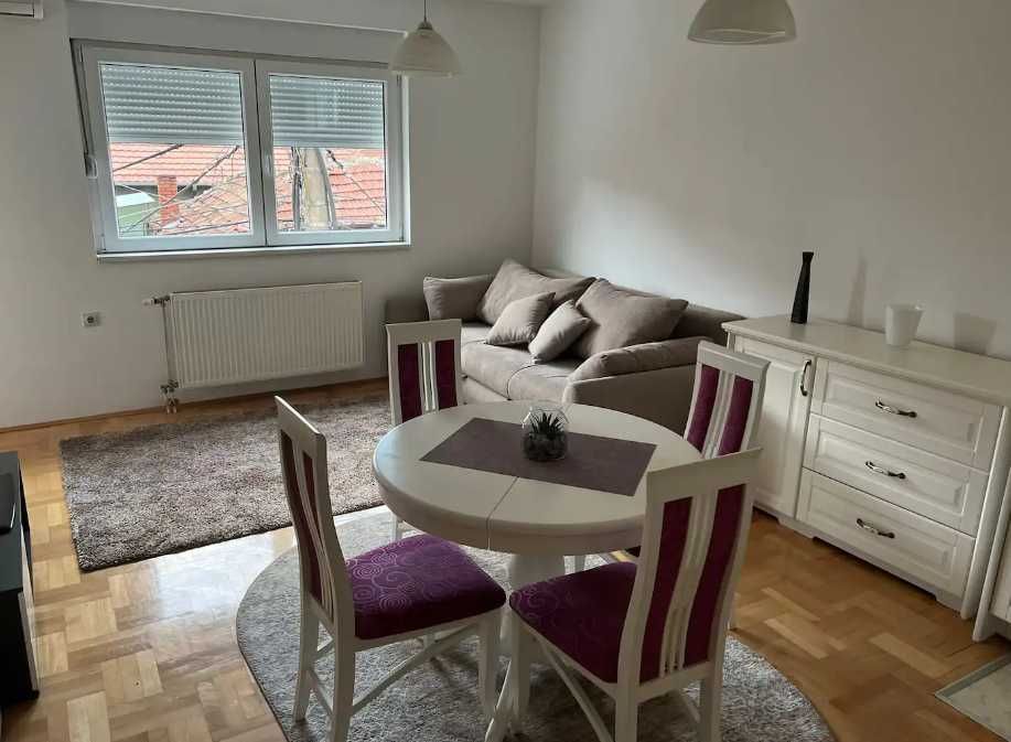 Дава се под наем Двустаен апартамент в Пловдив, Остромила - 60 кв.м за 350 € - Снимка #1