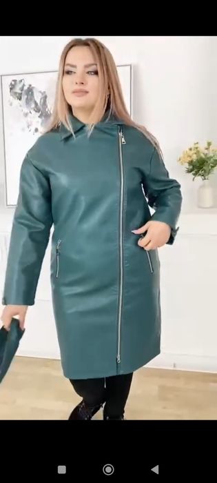Продаю зеленую кожаную куртку очень теплая