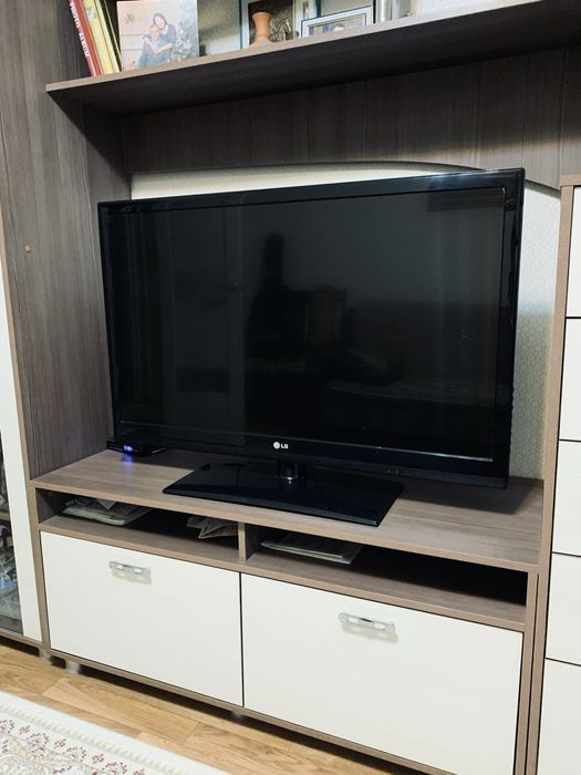 Шкаф для гостинной