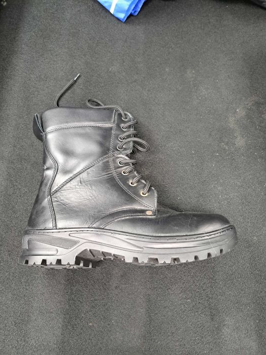 Vand bocanci militari