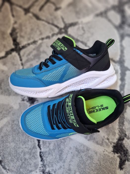 Adidas Skechers lumini32