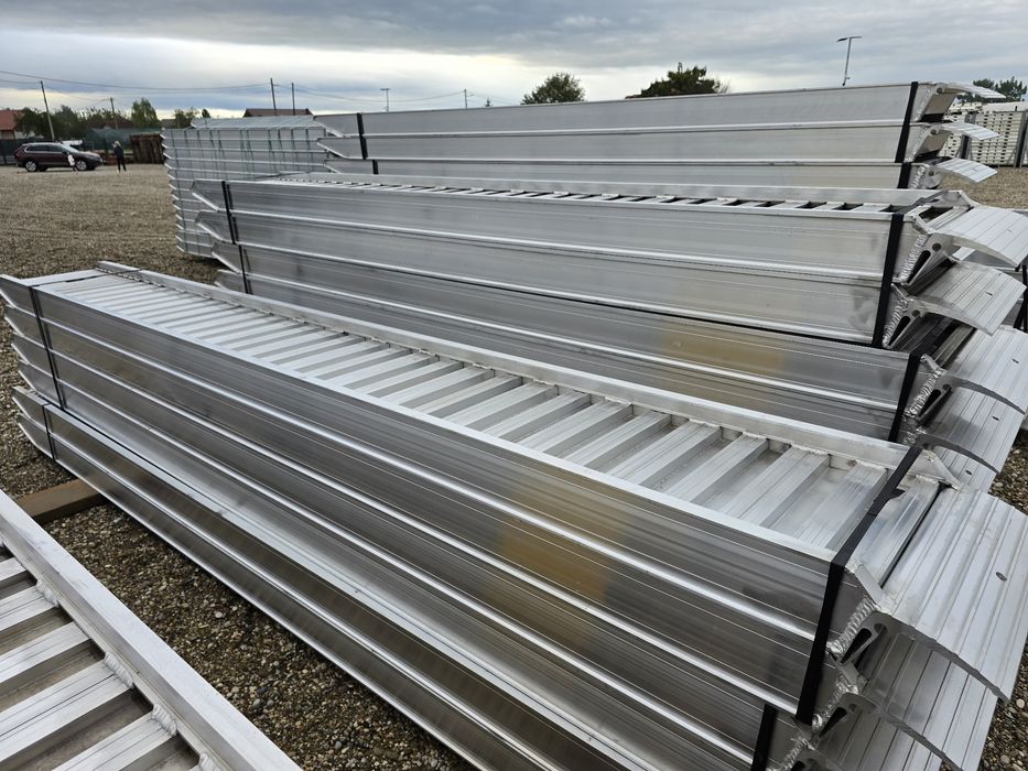 Рамки за багери и мотокари