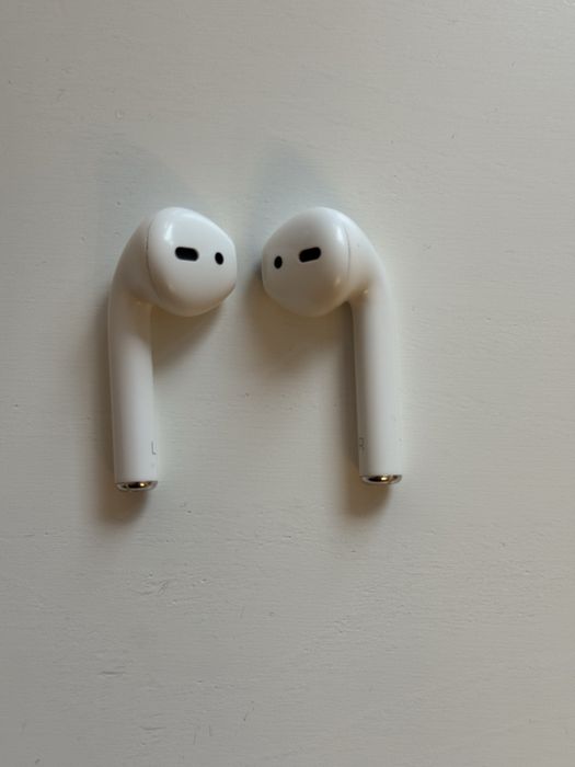 Casti apple airpods 2 (nu pro) cu carcasa wireless a1938