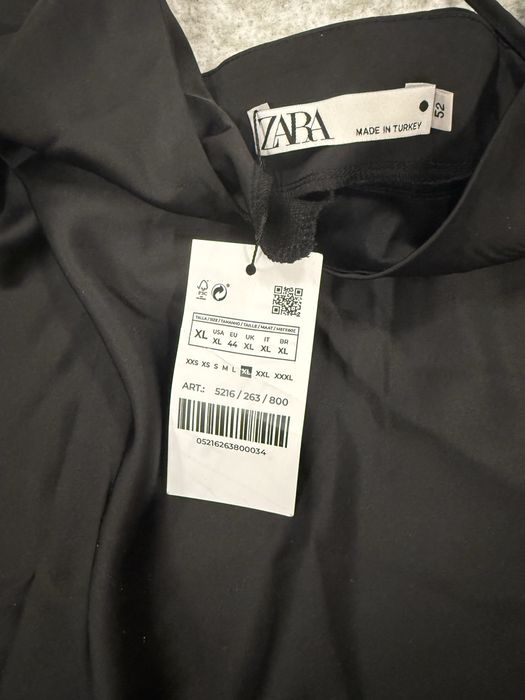 Продам платья. Читать описание