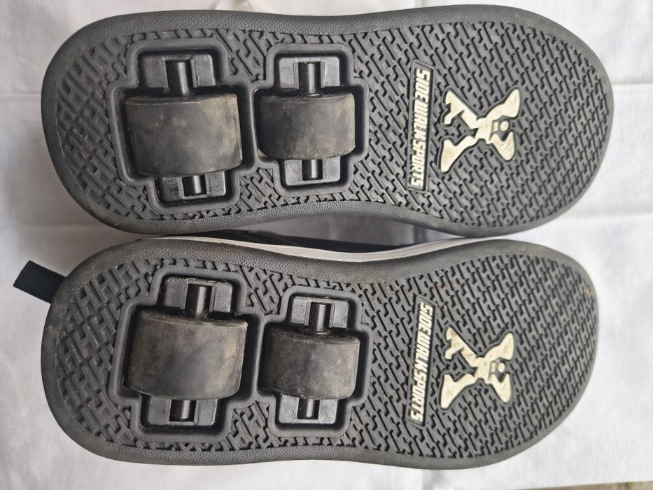 Adidași cu role Sidewalk Sport Street 32