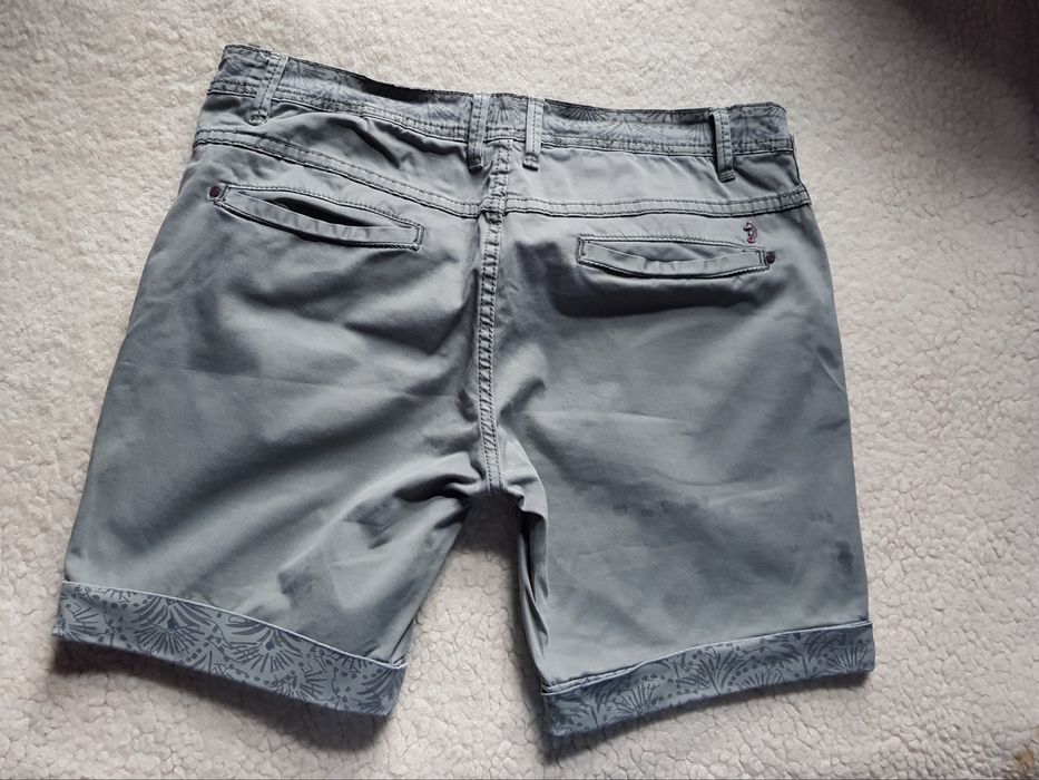 Vand pantaloni scurt de barbati marime 36/50 model slim