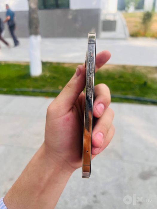 iPhone 12 pro sotiladi