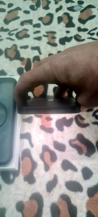 iPhone 16e nou nouț