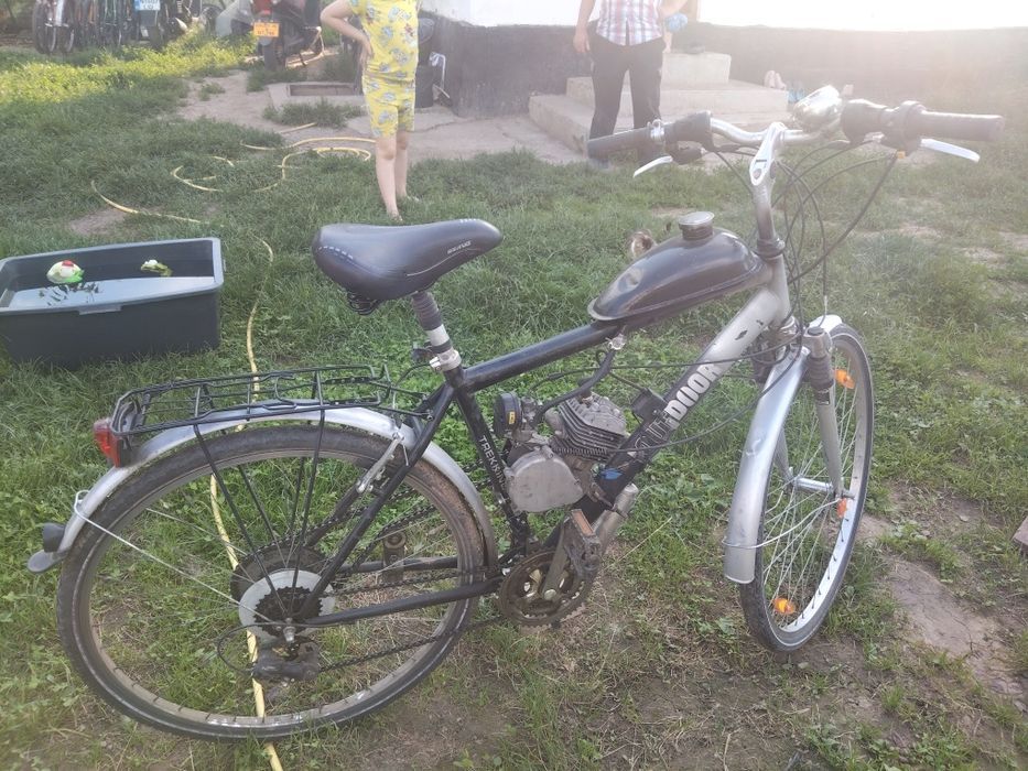 Vând scutere biciclete și drujbe
