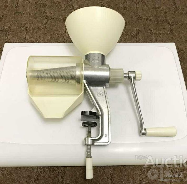 Соковыжималка ручная СТРУМОК. СССР.