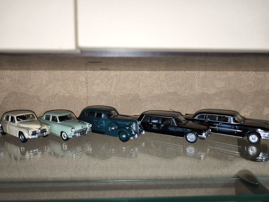 Коллекция моделей автомобилей