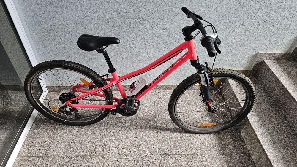 Дамски /детски велосипед Specialized HotRock 26'