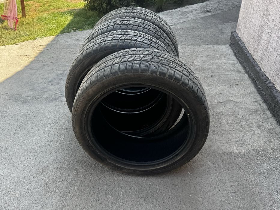 Продам шины Winda  стояли на камри 70