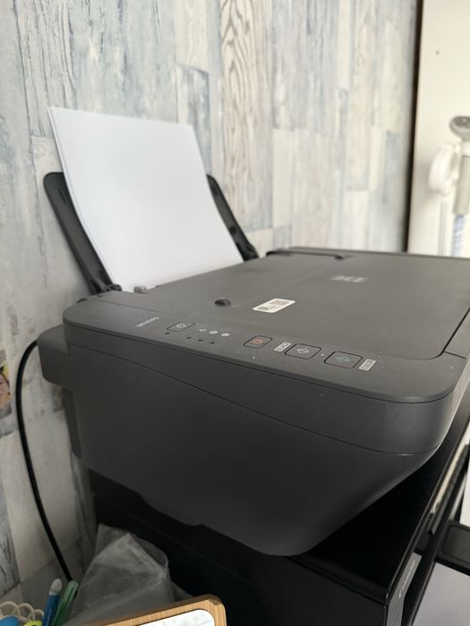 Продам принтер цветной Canon MG2541S