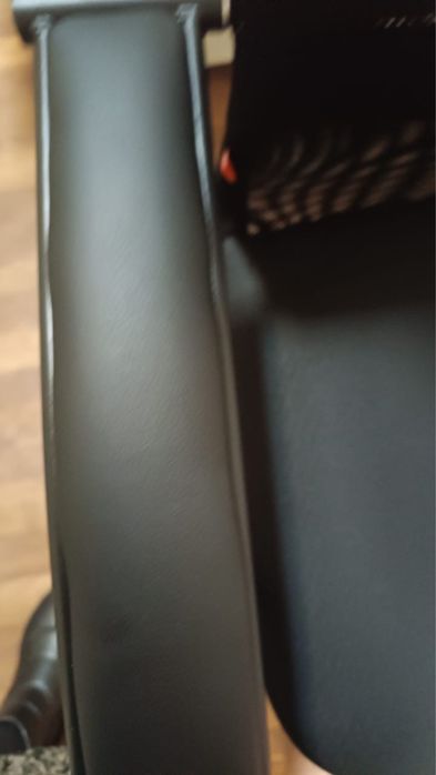 Офисные кресла в идиальном состояние