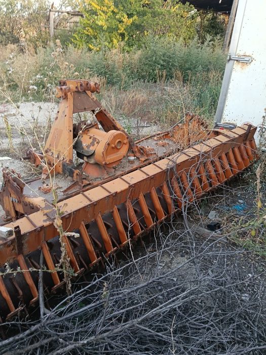 Vând freza pentru agricultură