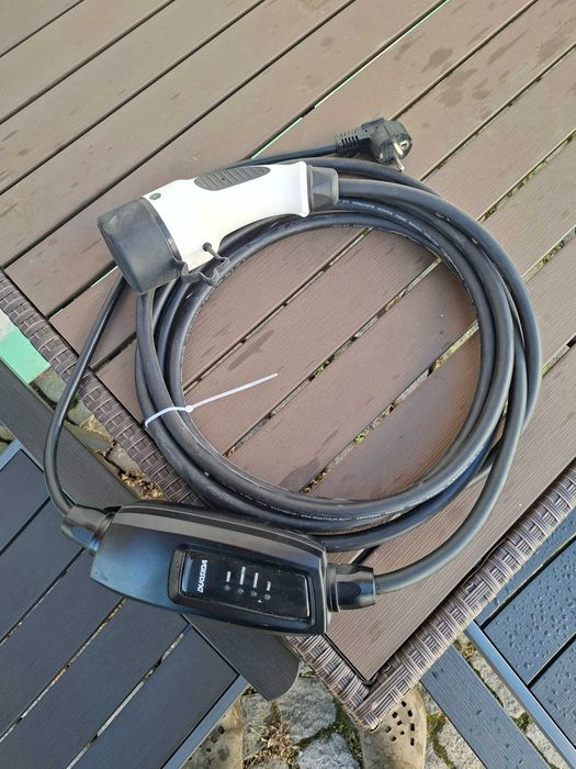 Продавам кабел за зареждане Mode 2 ev