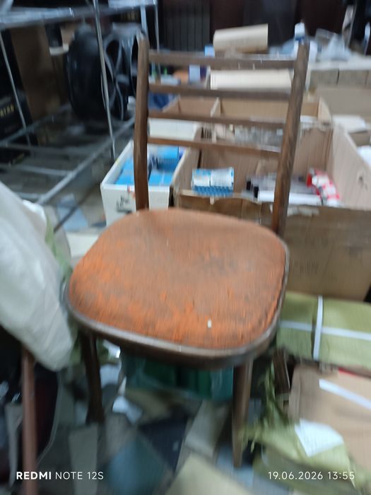 Продаю стул советский деоево