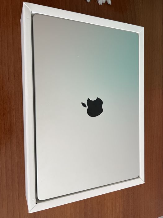 Macbook Pro M4 почти новый