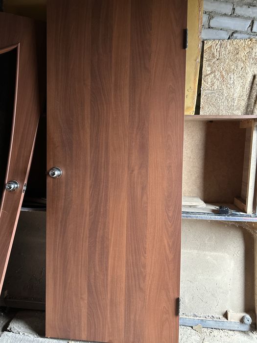 продам межкомнатные двери