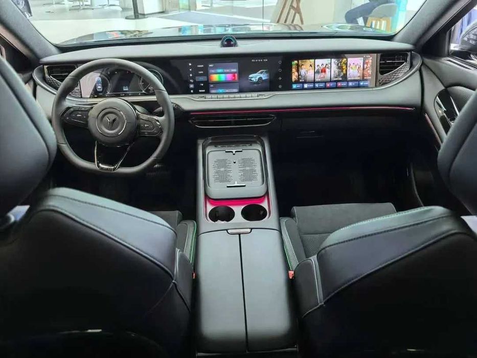 Voyah Free Hybrid 318 4WD pod zakaz