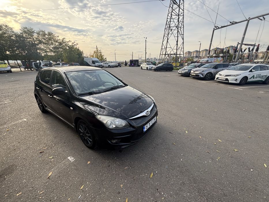 Hyundai i30 - 2300€