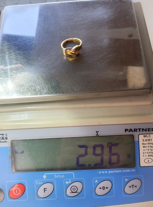 Inel Bicolor Neregulat din Aur Galben și Alb 14K – Mărime 55