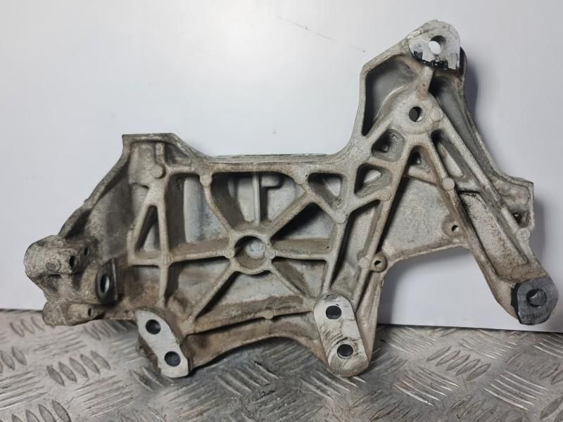 Tampon motor Opel Vivaro B 1.6 cdti