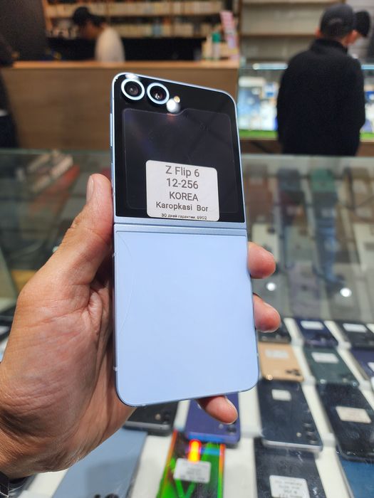 Z Flip 6. 12-256. Korea
