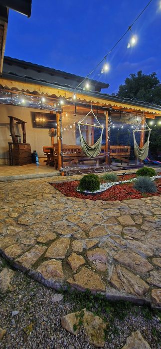 Inchiriez Cabana cu ciubar Rasca