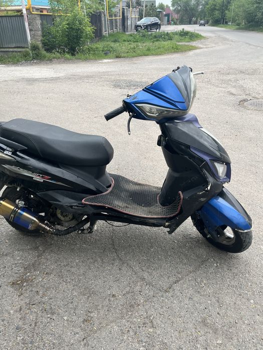 Продам м8 на ходу